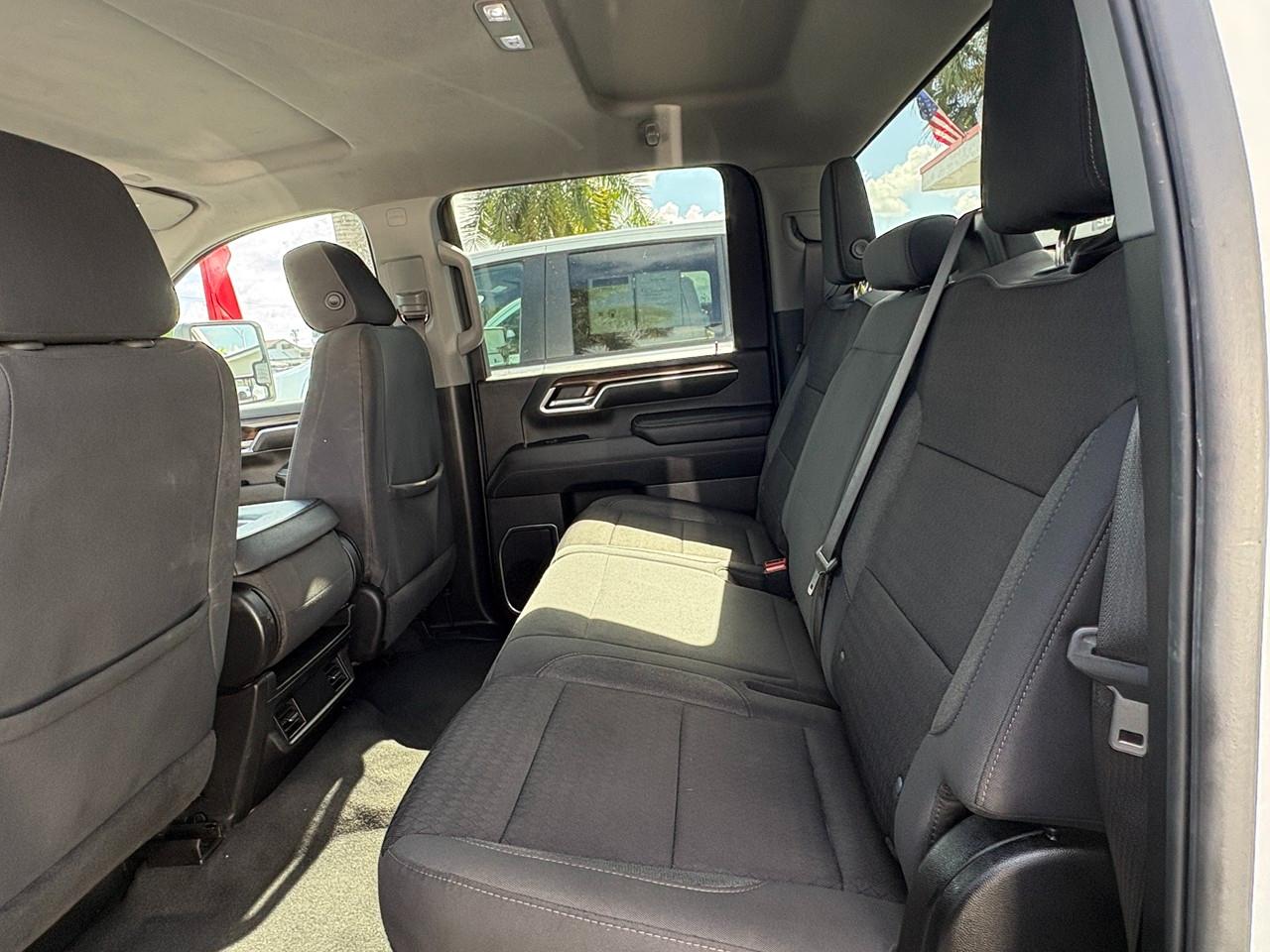Chevrolet Silverado 3500HD LT Crew Cab 4WD 2024