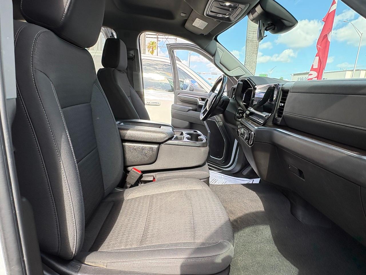 Chevrolet Silverado 3500HD LT Crew Cab 4WD 2024