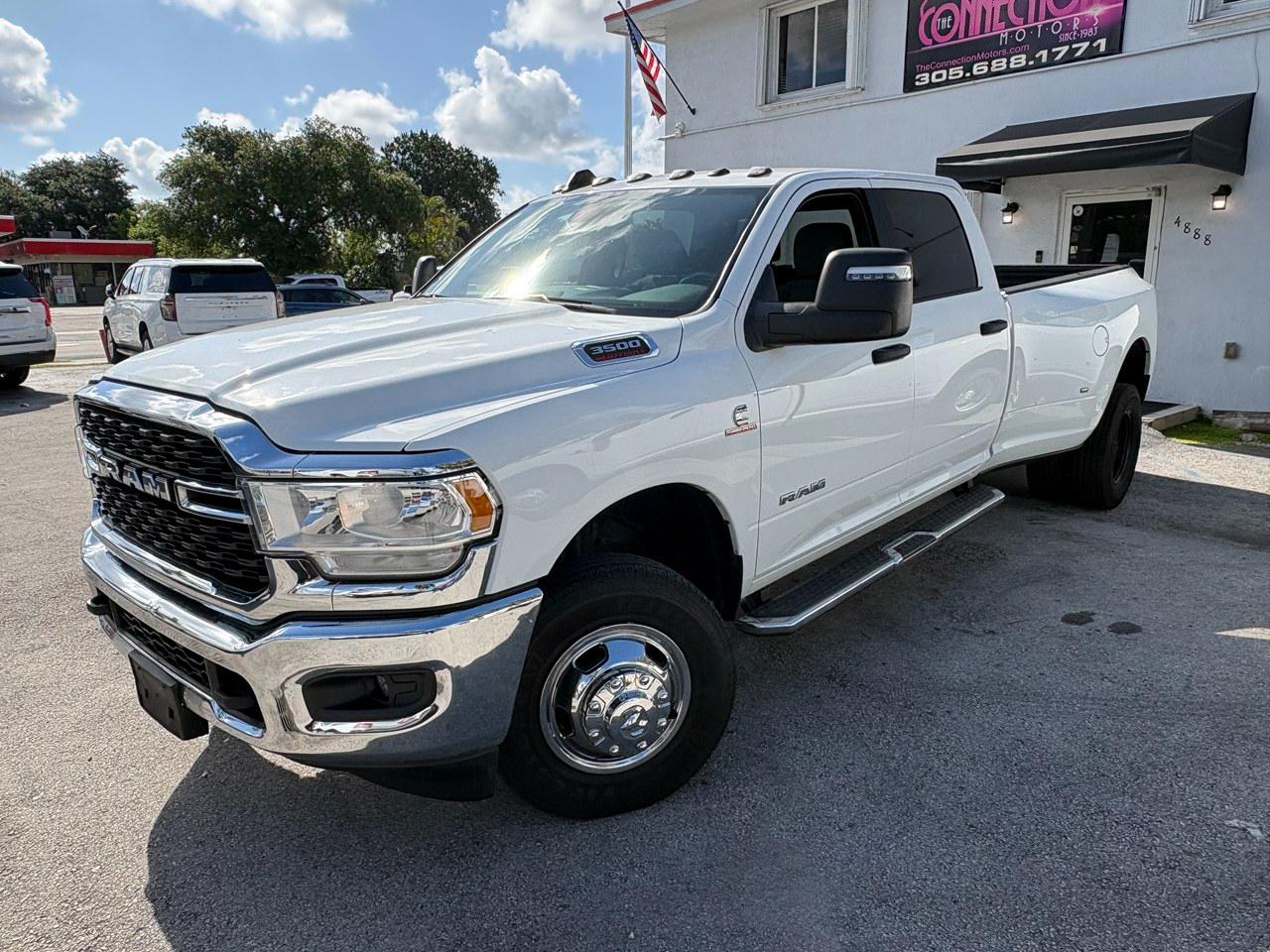 RAM 3500 Big Horn Crew Cab LWB 4WD DRW 2024