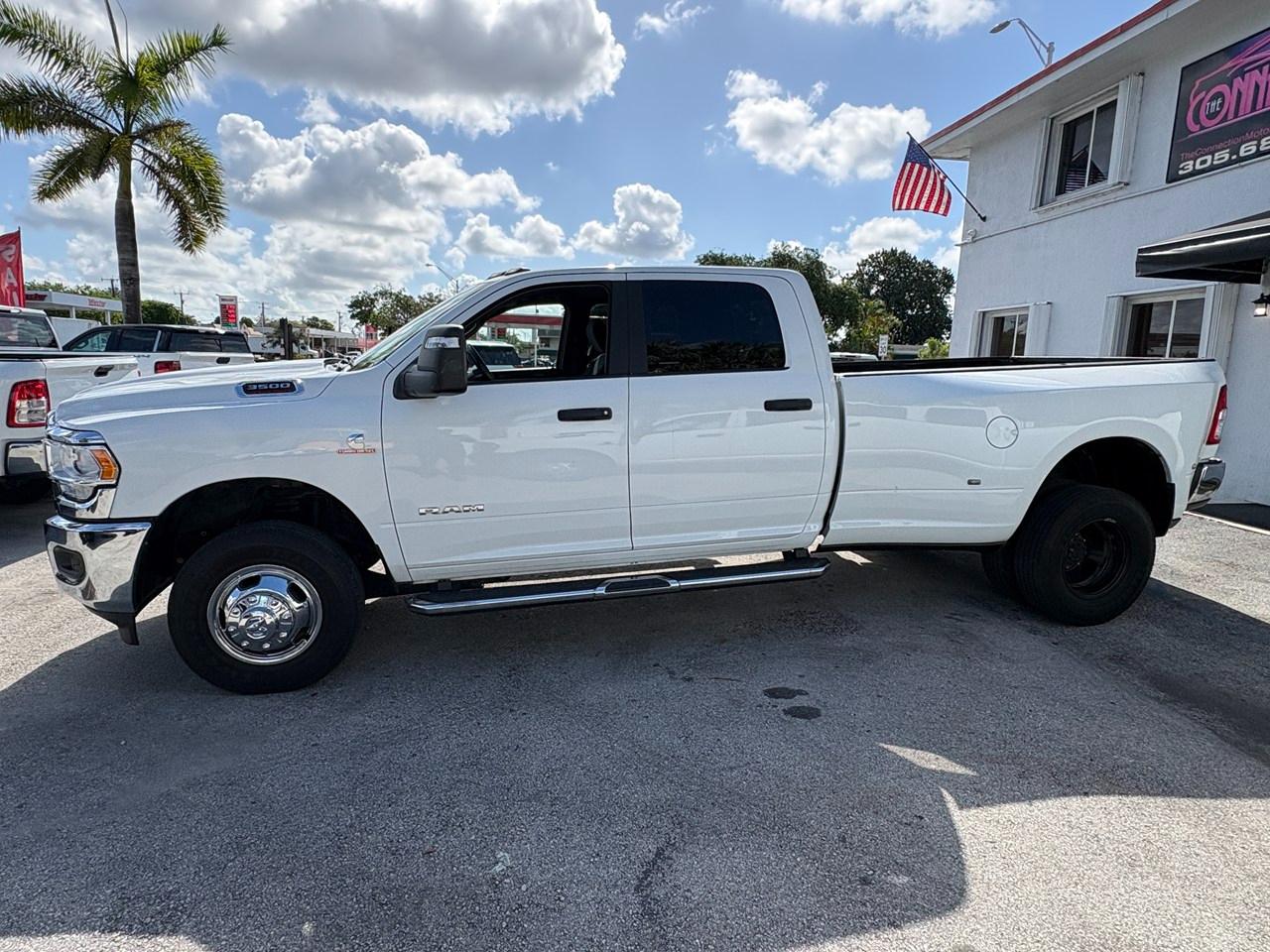 RAM 3500 Big Horn Crew Cab LWB 4WD DRW 2024