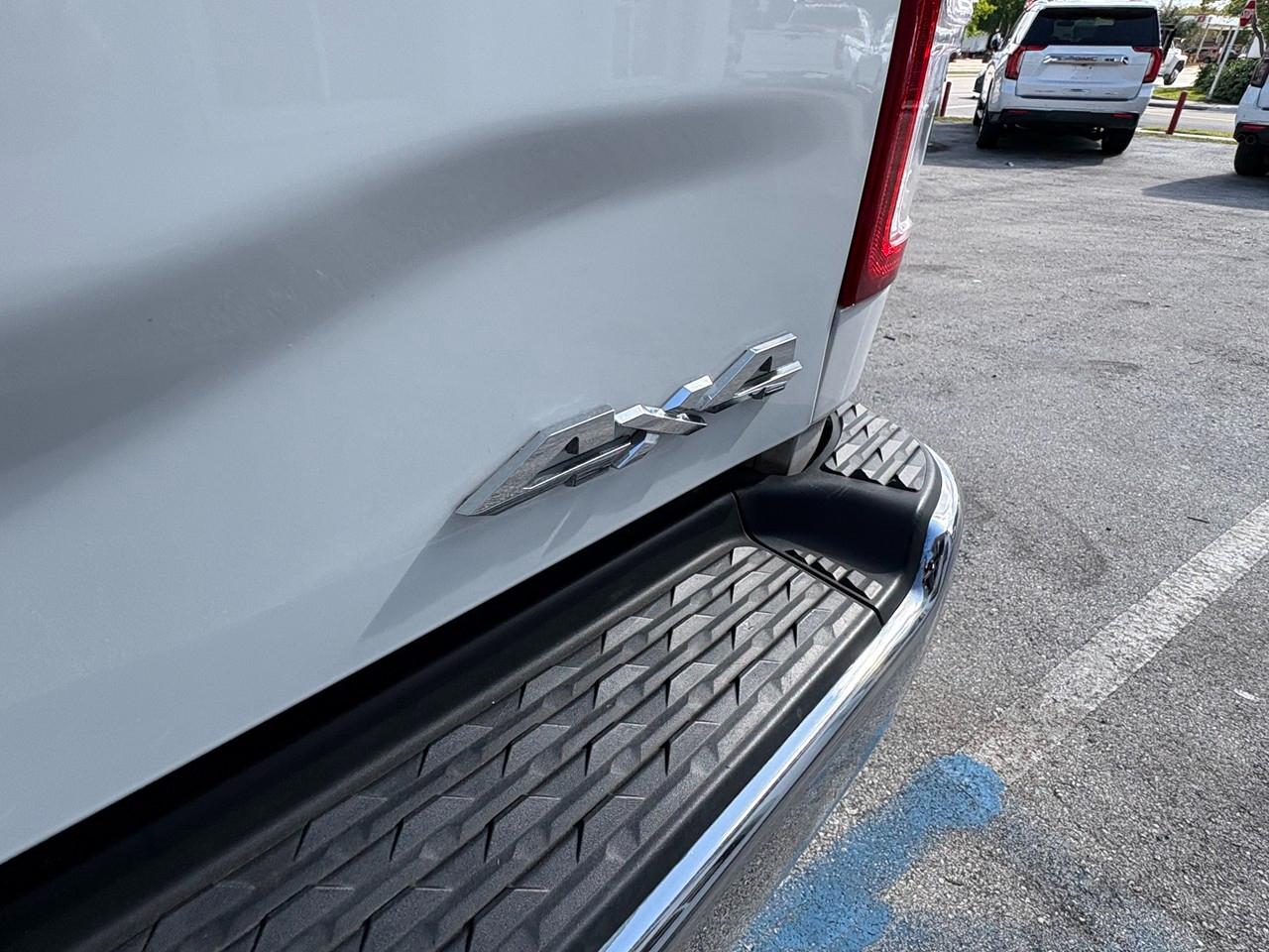 RAM 3500 Big Horn Crew Cab LWB 4WD DRW 2024