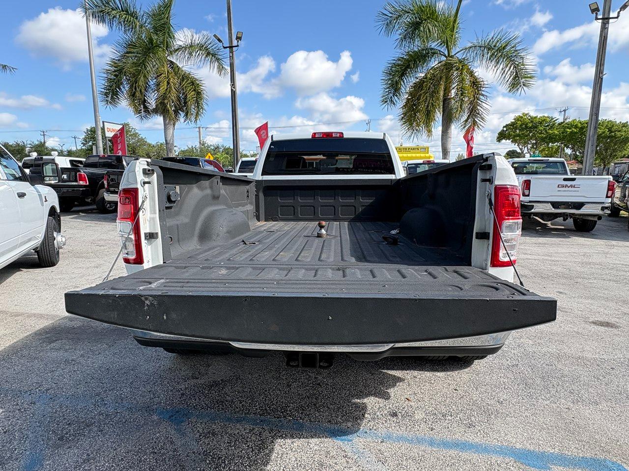 RAM 3500 Big Horn Crew Cab LWB 4WD DRW 2024