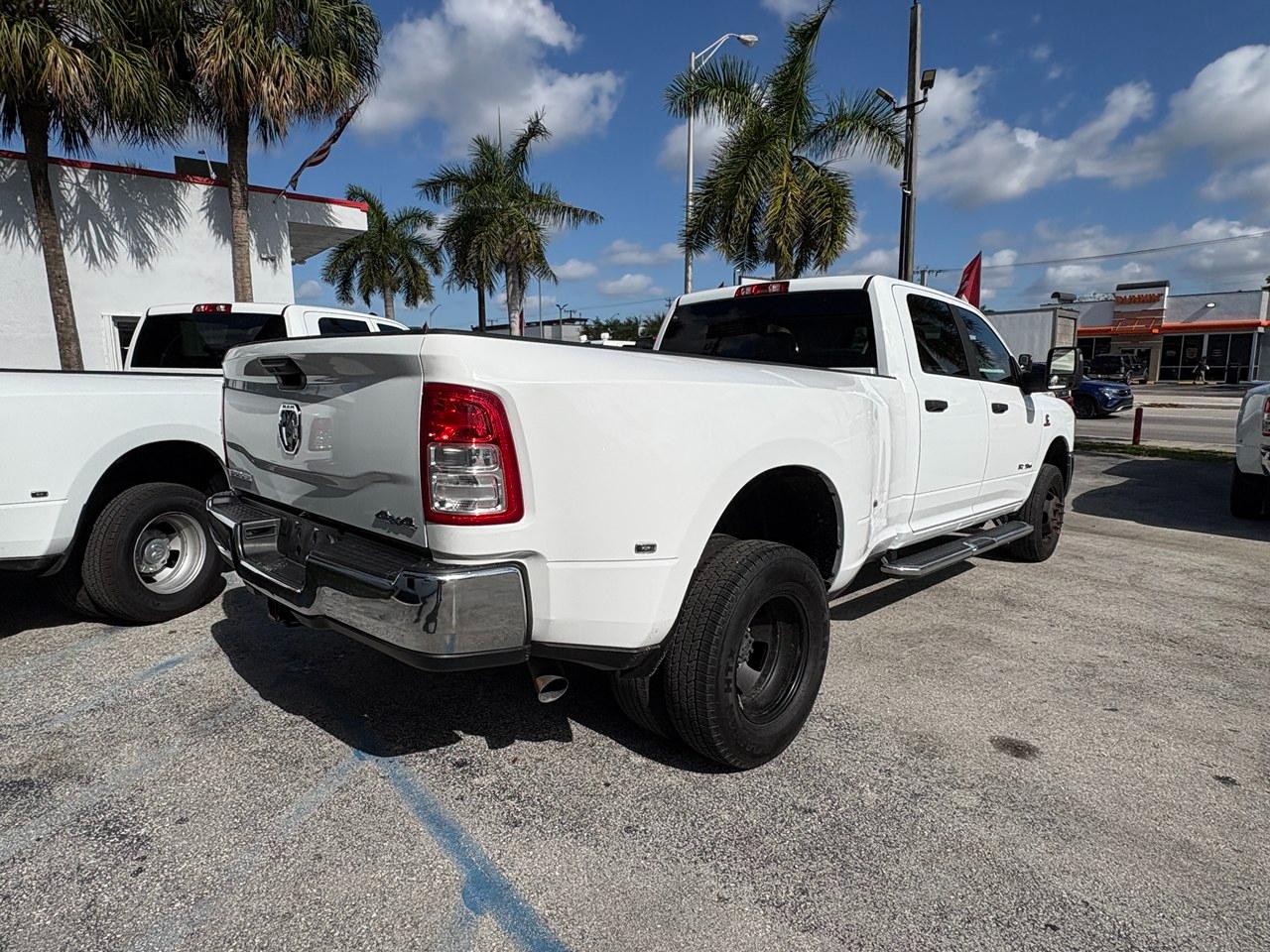 RAM 3500 Big Horn Crew Cab LWB 4WD DRW 2024