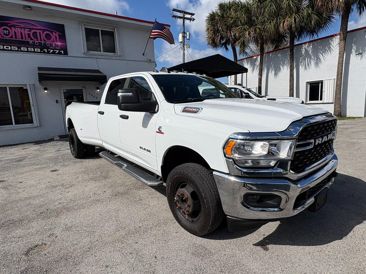 RAM 3500 Big Horn Crew Cab LWB 4WD DRW 2024