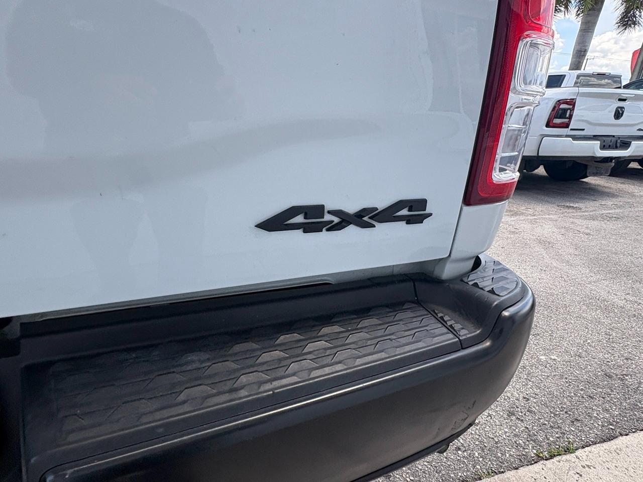 RAM 3500 Tradesman Crew Cab 4WD DRW 2023