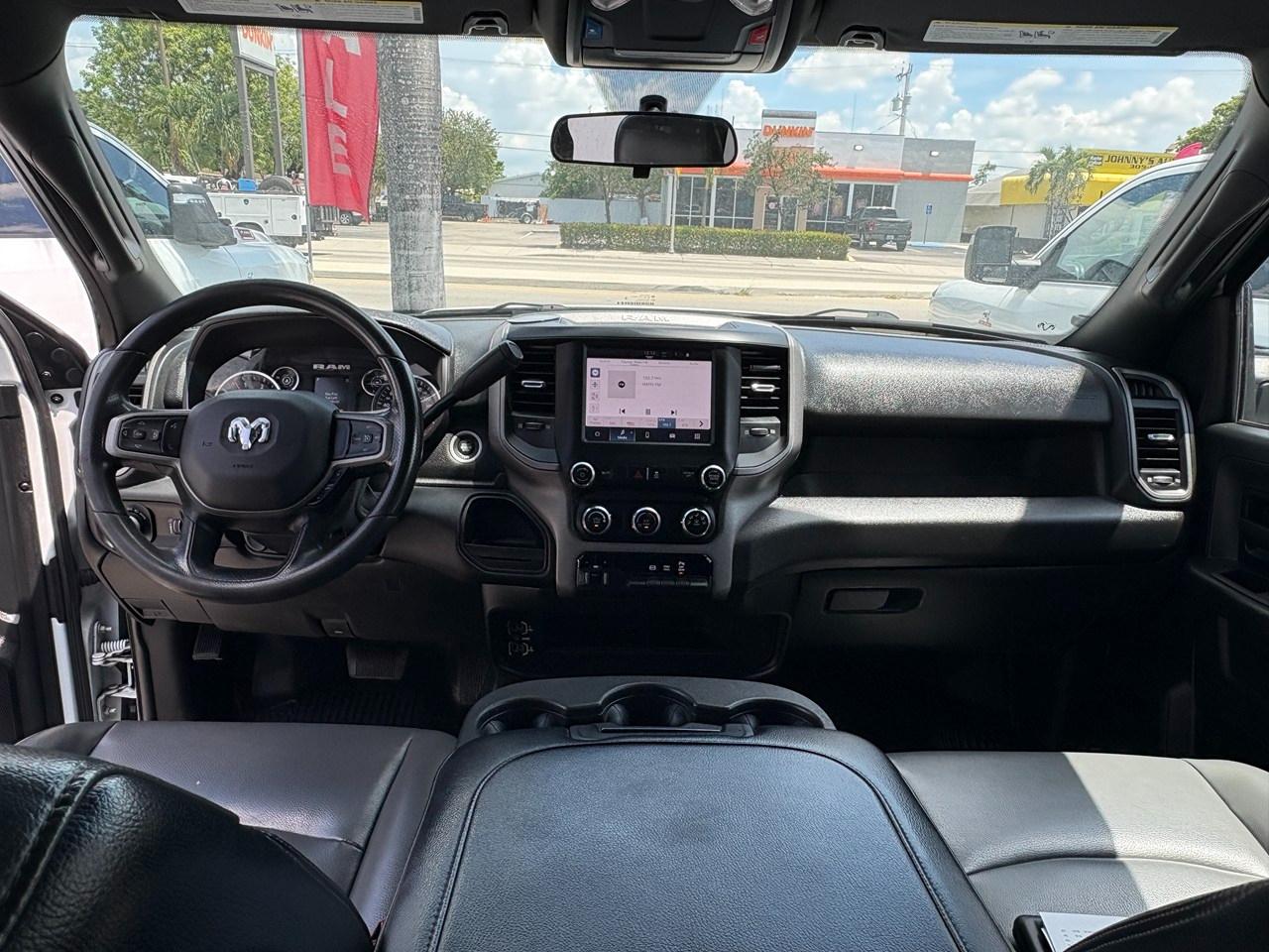 RAM 3500 Tradesman Crew Cab 4WD DRW 2023