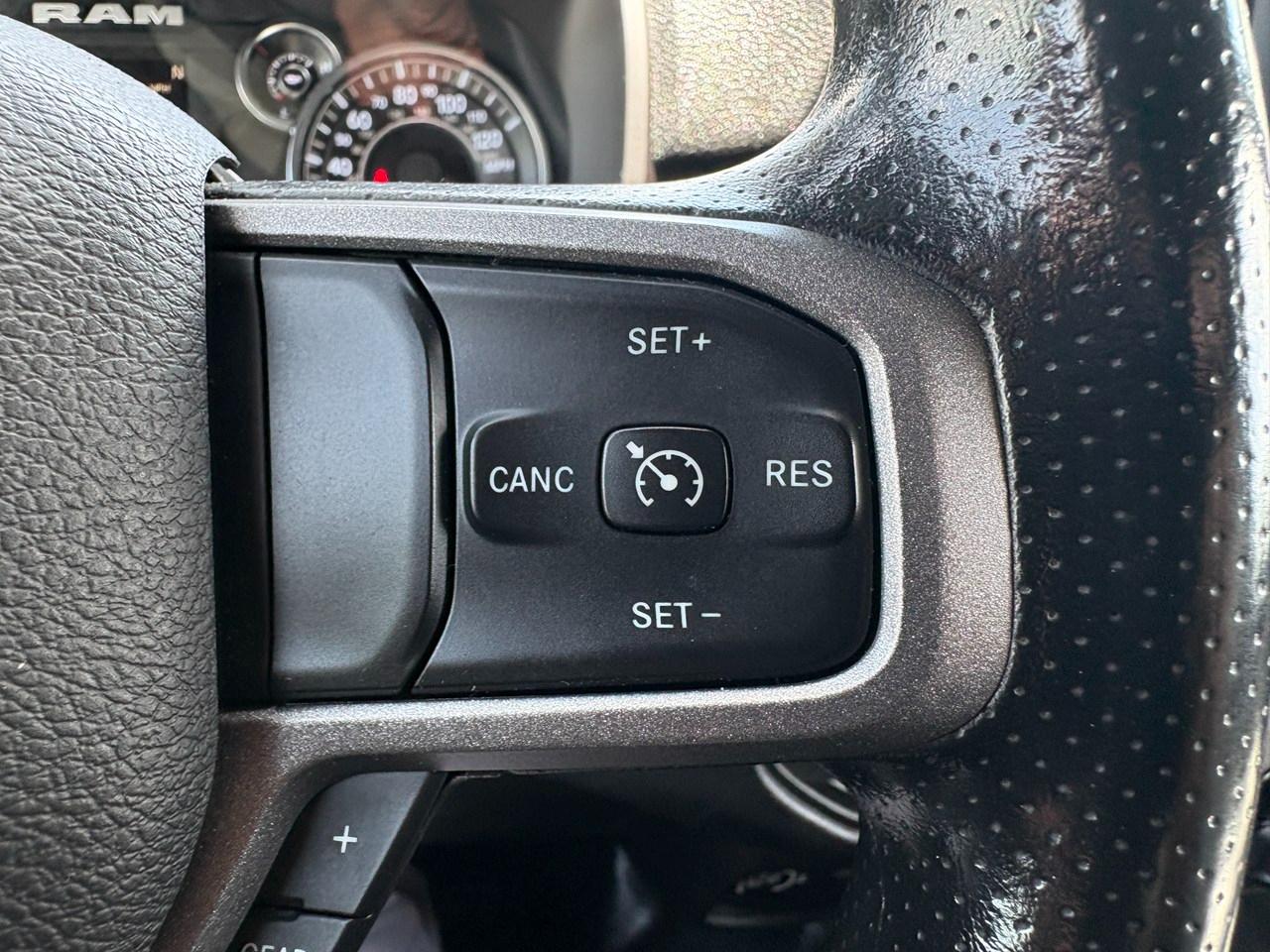 RAM 3500 Tradesman Crew Cab 4WD DRW 2023