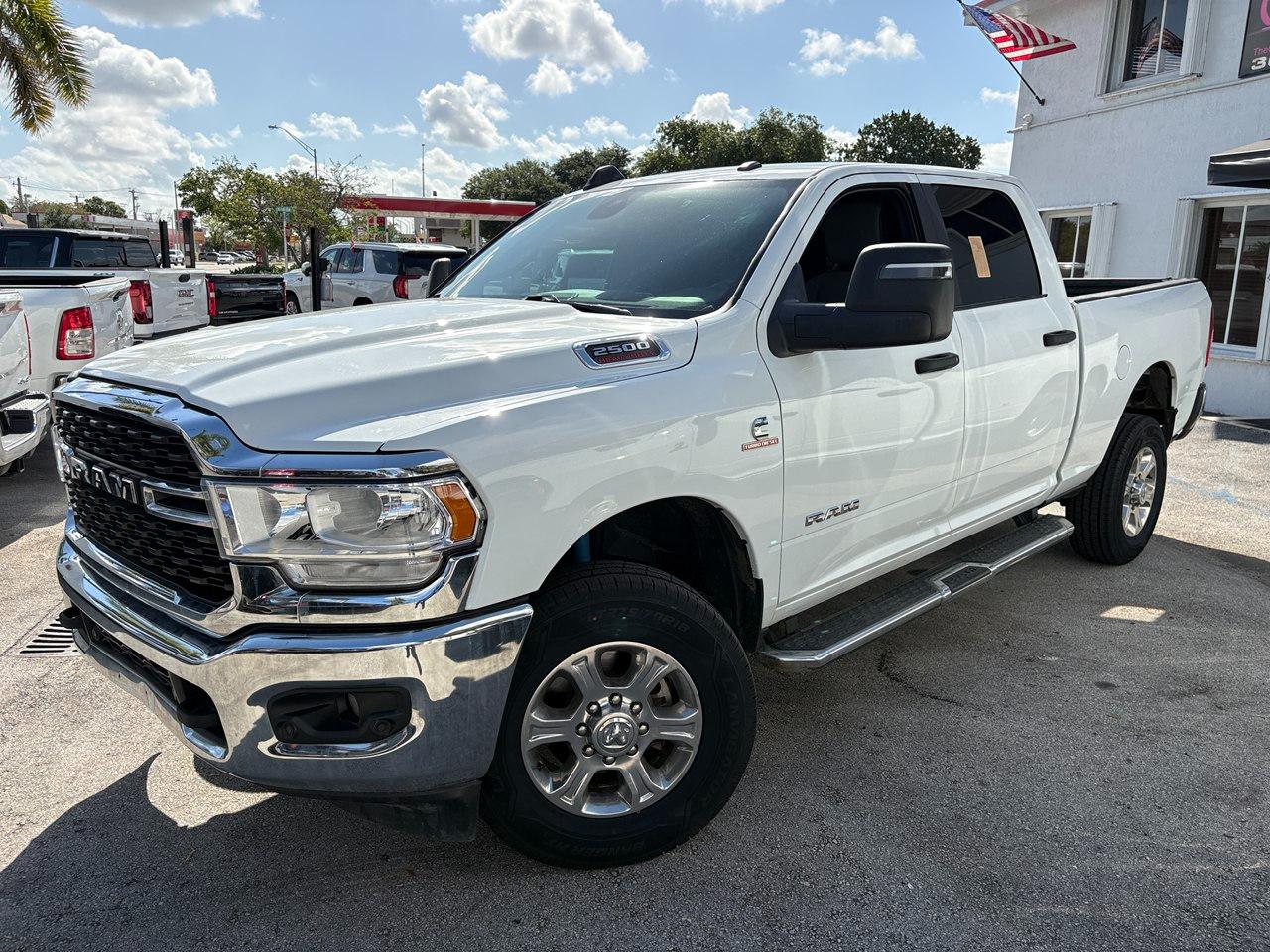 RAM 2500 Tradesman Crew Cab SWB 4WD 2024