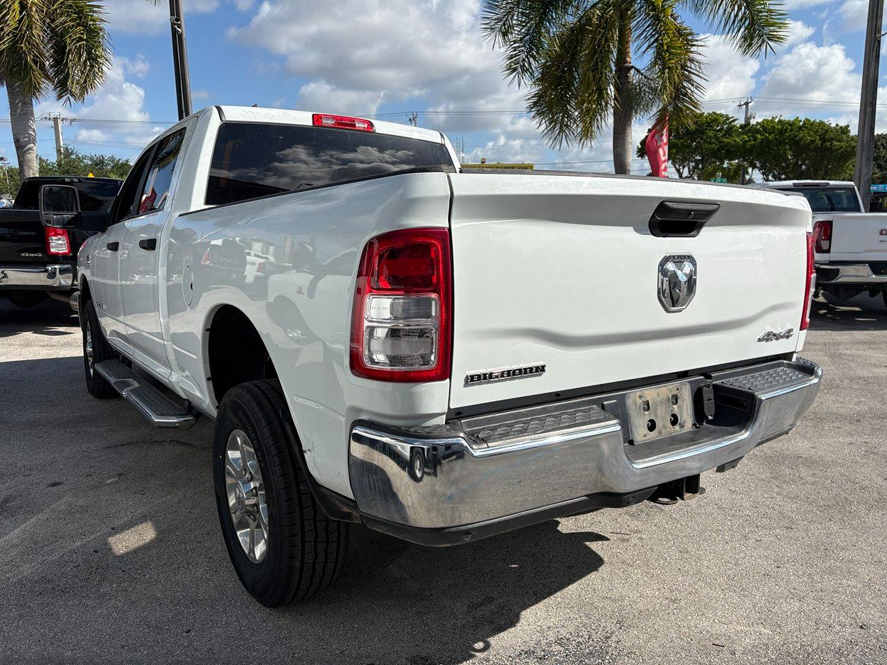 RAM 2500 Tradesman Crew Cab SWB 4WD 2024