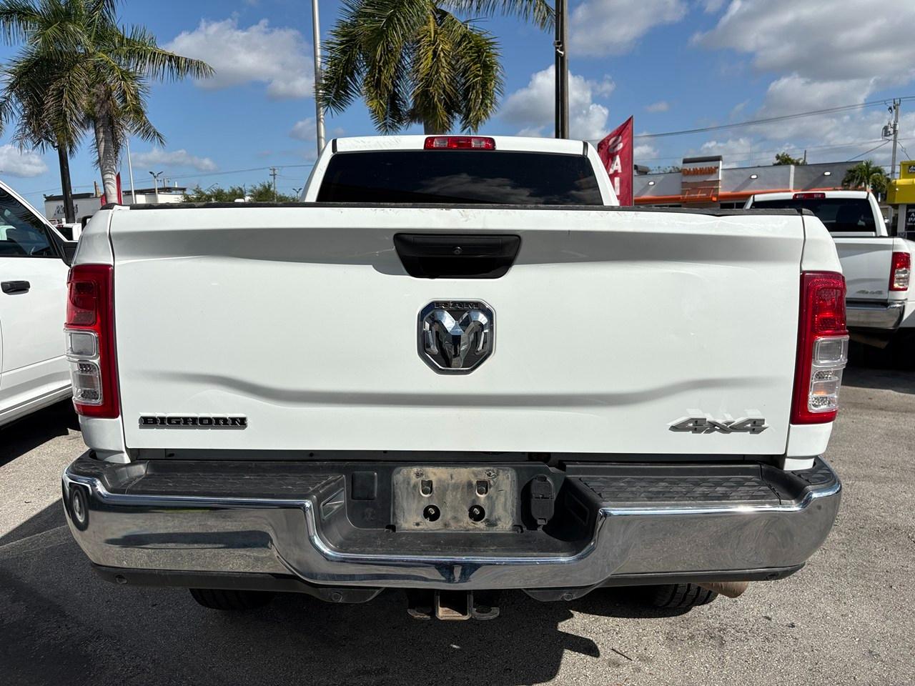 RAM 2500 Tradesman Crew Cab SWB 4WD 2024