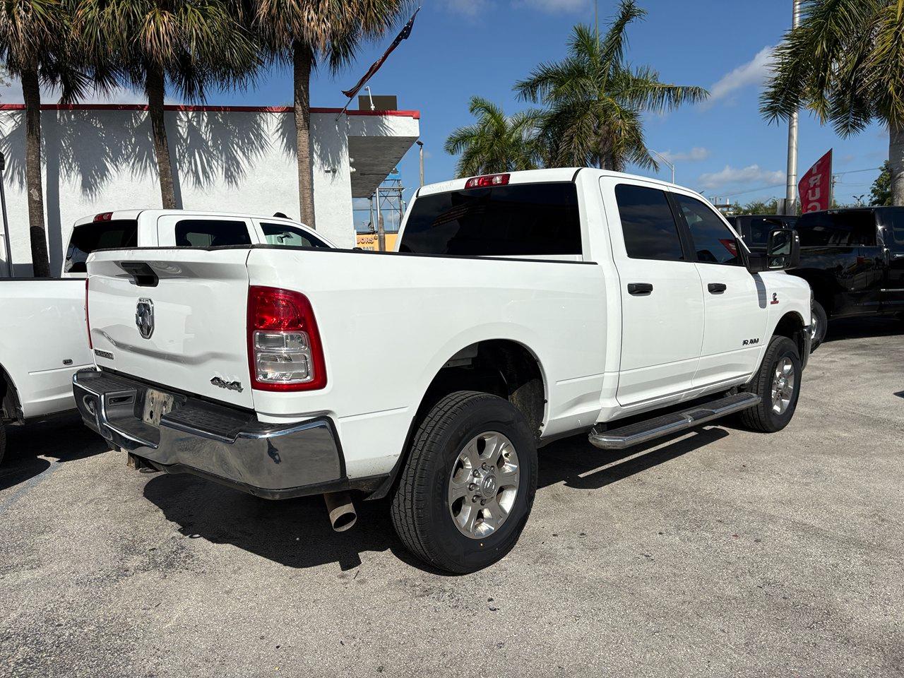 RAM 2500 Tradesman Crew Cab SWB 4WD 2024