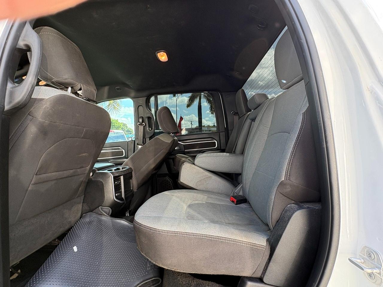 RAM 2500 Tradesman Crew Cab SWB 4WD 2024