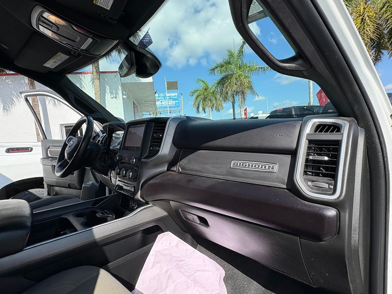 RAM 2500 Tradesman Crew Cab SWB 4WD 2024