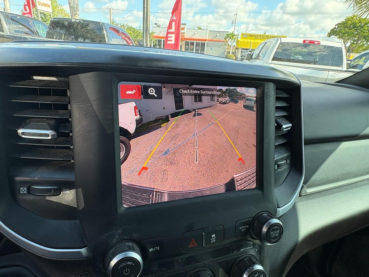 RAM 2500 Tradesman Crew Cab SWB 4WD 2024