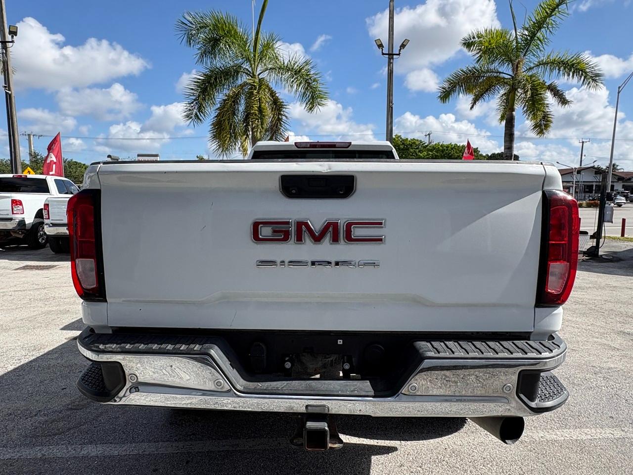 GMC Sierra 2500HD Pro Double Cab 4WD SB 2024