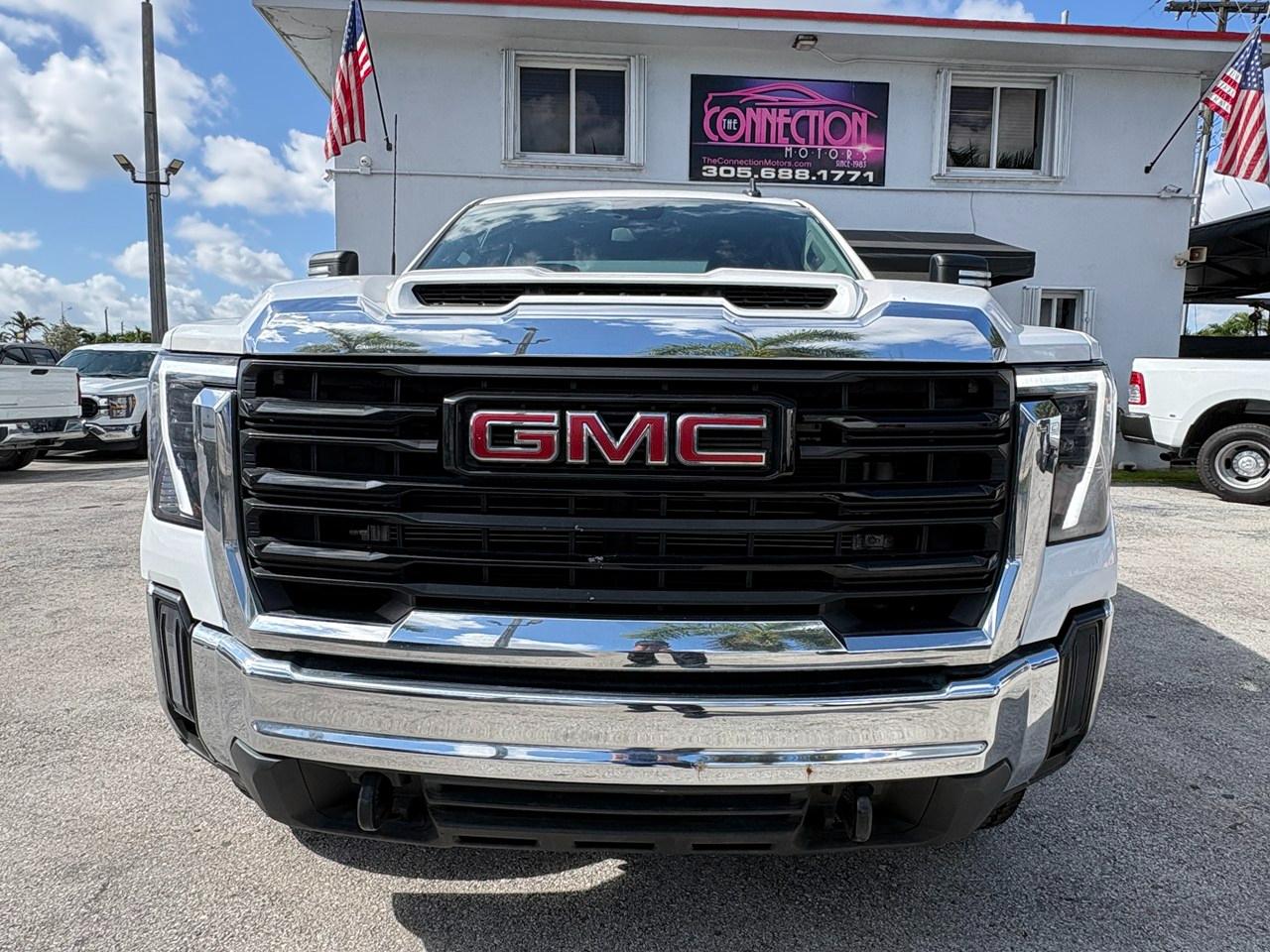 GMC Sierra 2500HD Pro Double Cab 4WD SB 2024