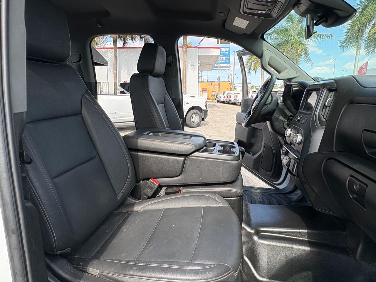 GMC Sierra 2500HD Pro Double Cab 4WD SB 2024