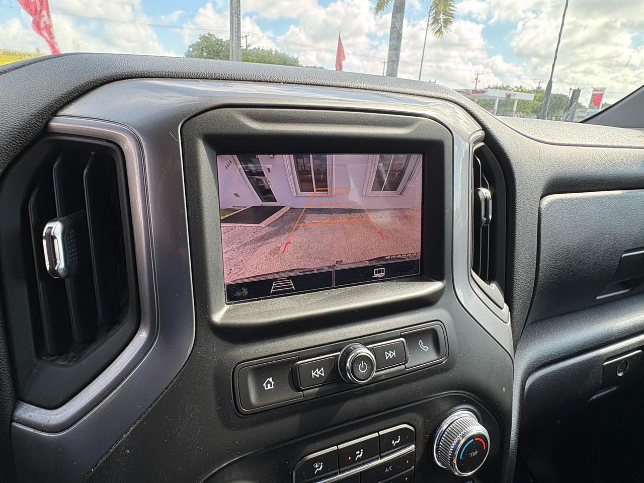 GMC Sierra 2500HD Pro Double Cab 4WD SB 2024