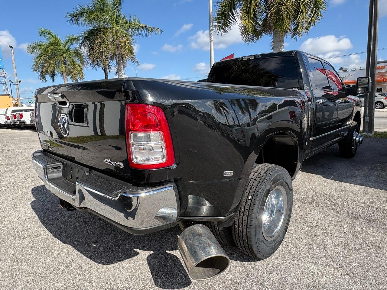 RAM 3500 Big Horn Crew Cab LWB 4WD DRW 2023