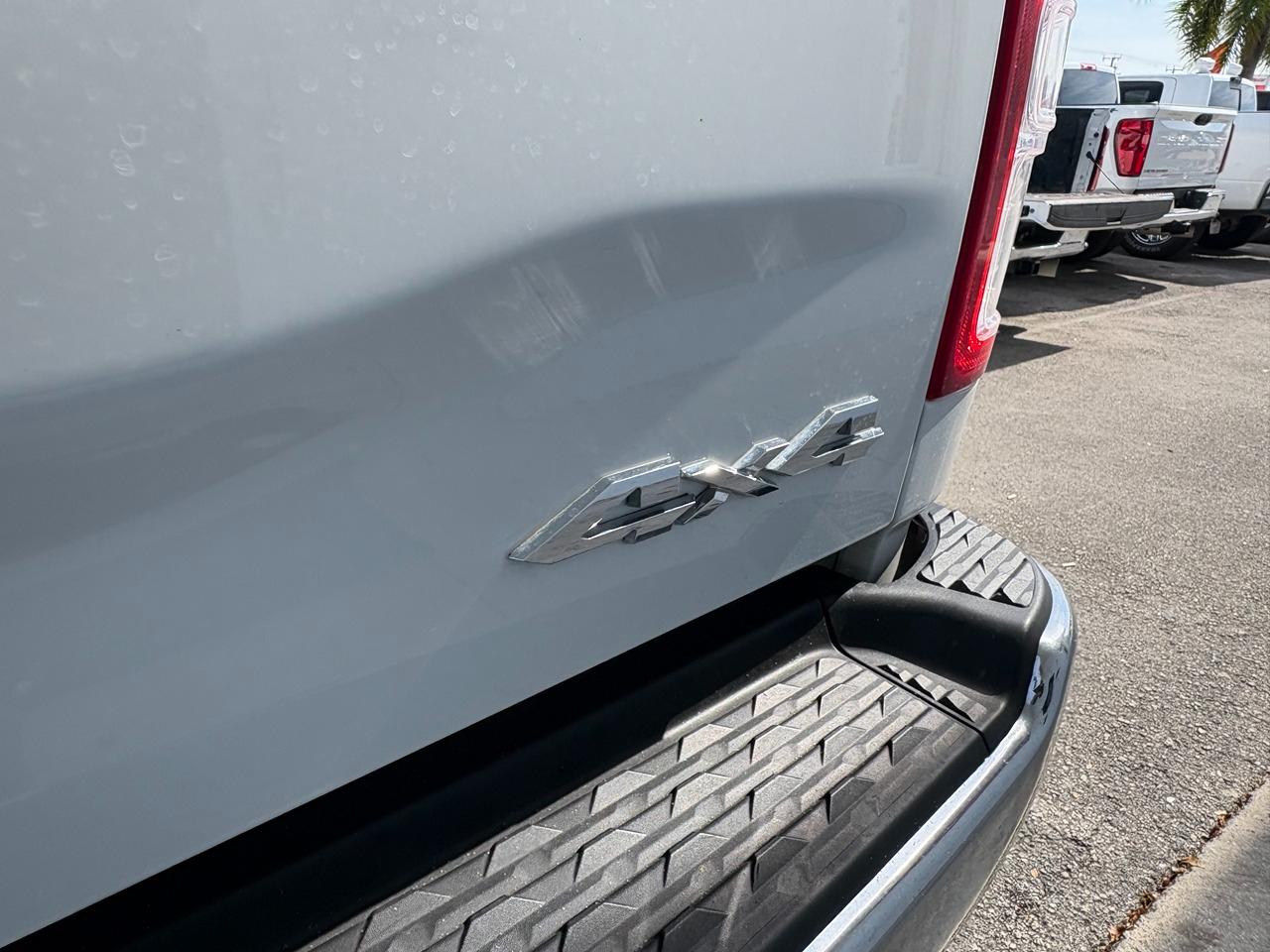 RAM 3500 Tradesman Crew Cab 4WD DRW 2024
