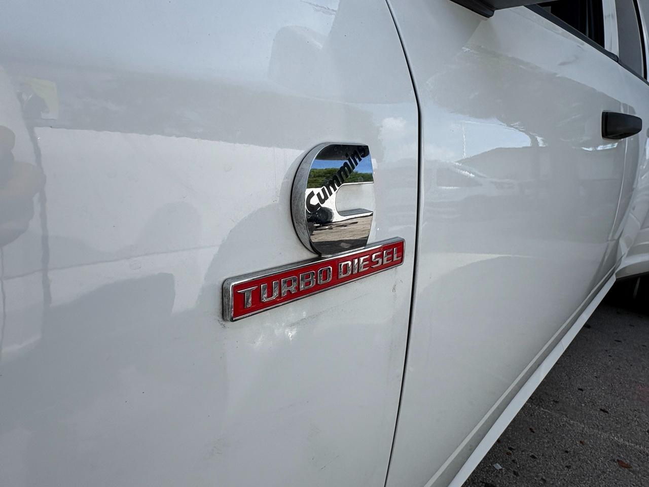 RAM 3500 Tradesman Crew Cab 4WD DRW 2024