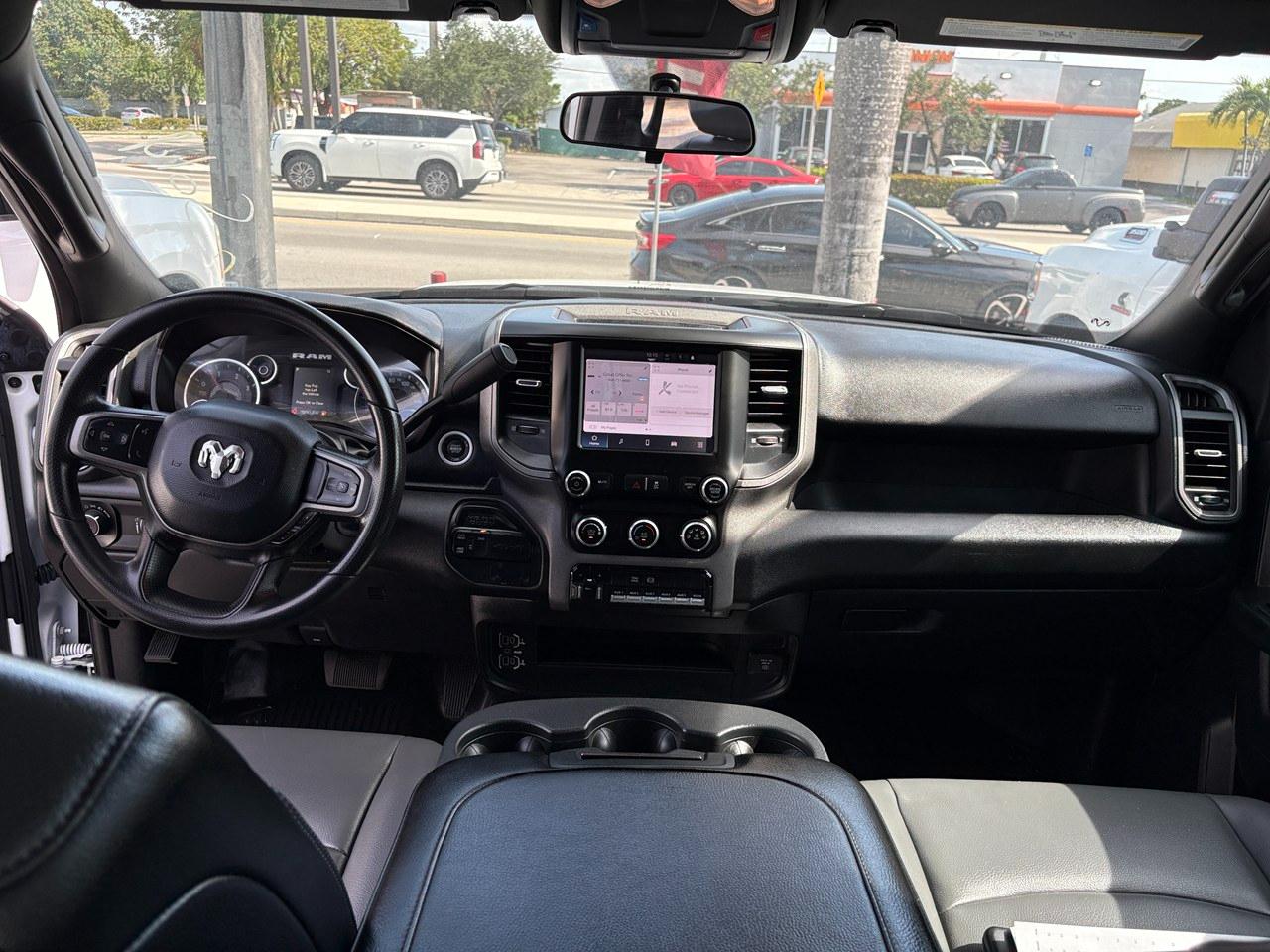 RAM 3500 Tradesman Crew Cab 4WD DRW 2024