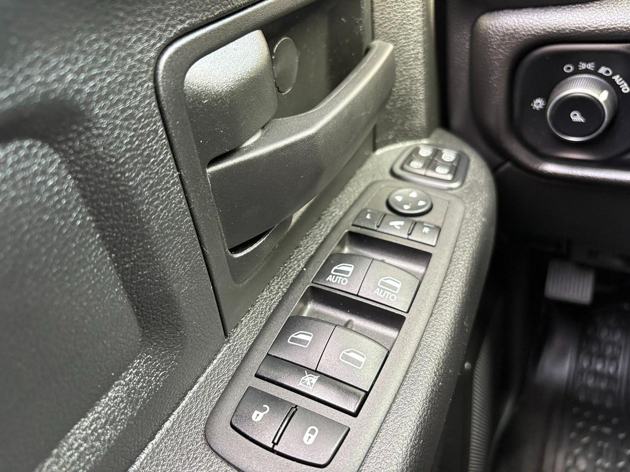 RAM 3500 Tradesman Crew Cab 4WD DRW 2024