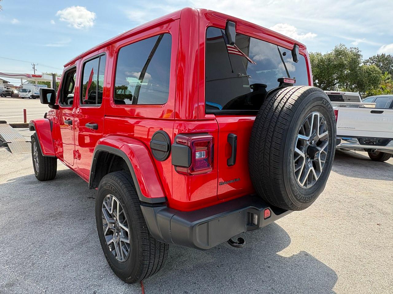 Jeep Wrangler Sahara 2025