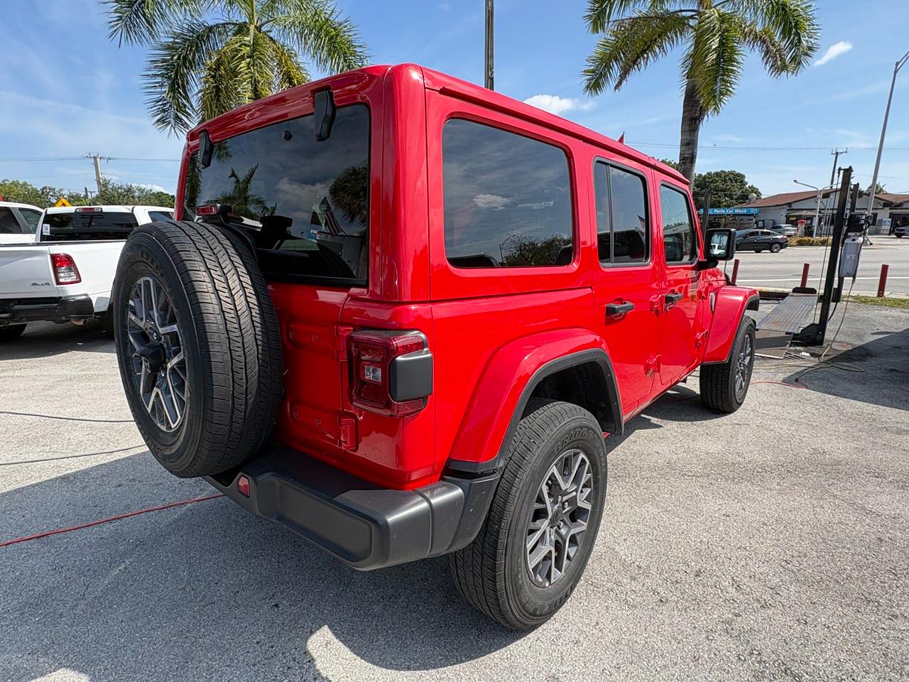 Jeep Wrangler Sahara 2025