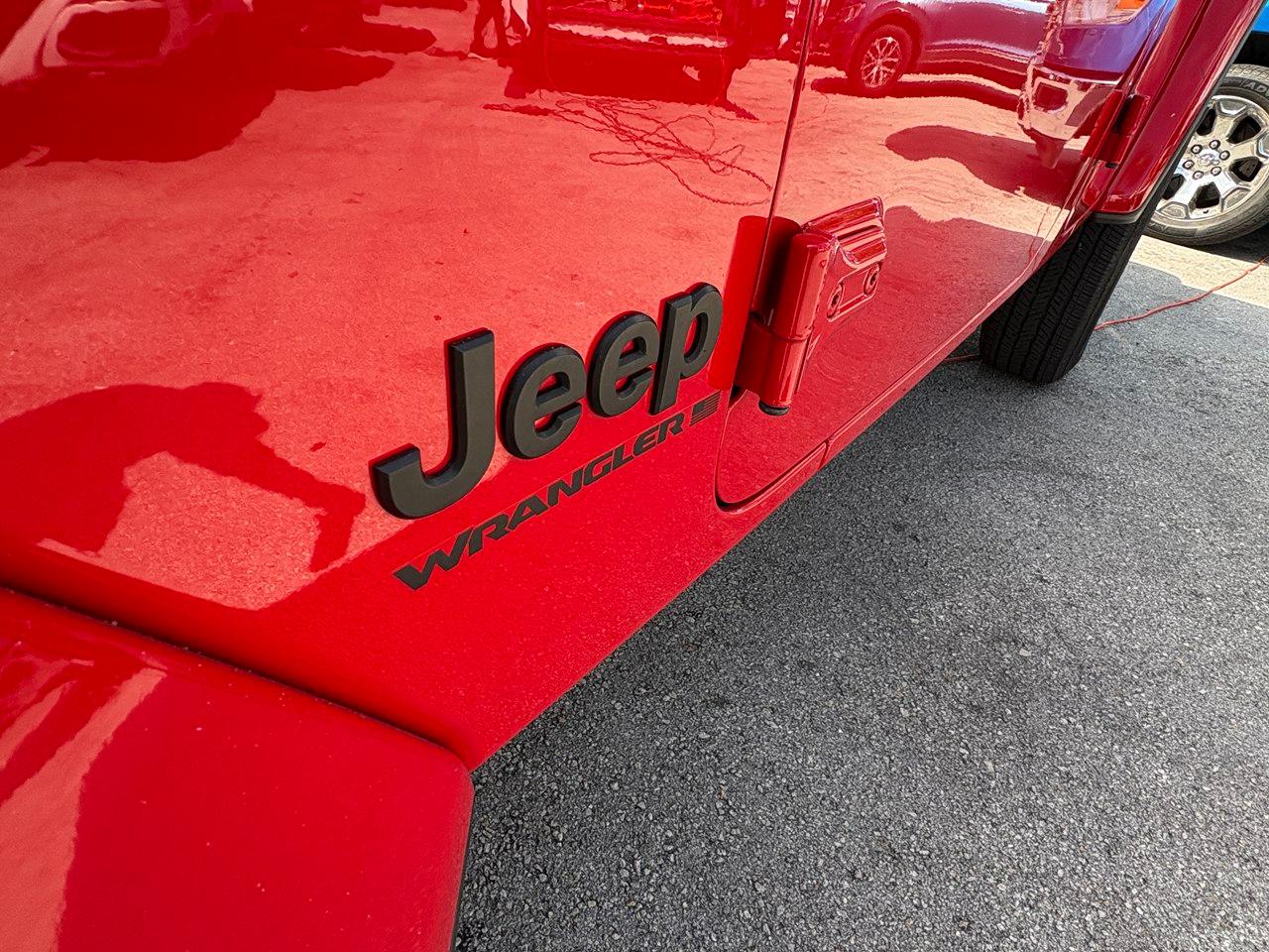 Jeep Wrangler Sahara 2025
