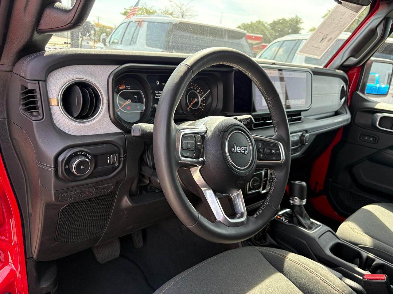 Jeep Wrangler Sahara 2025