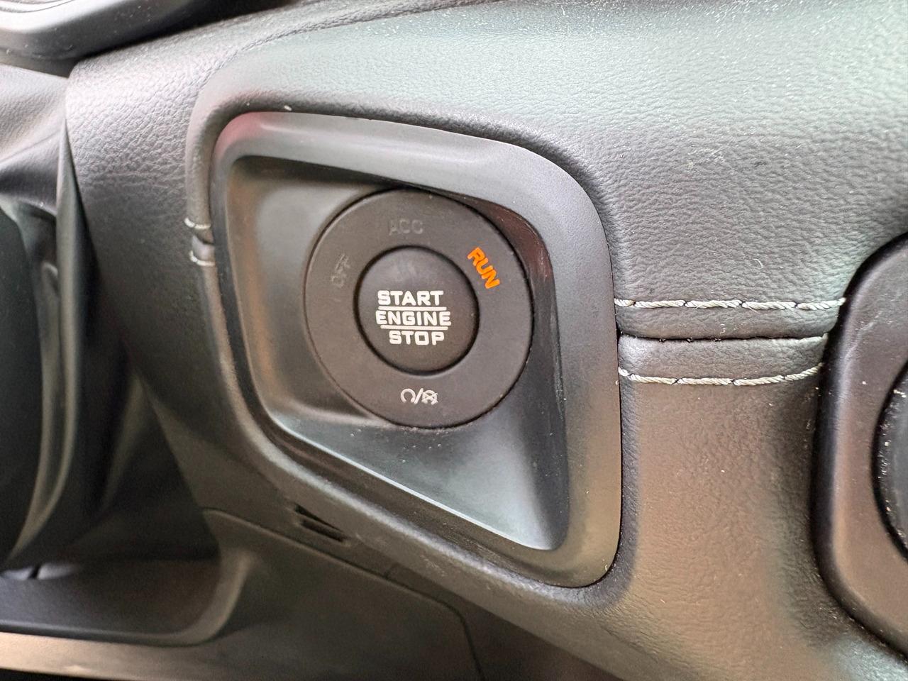 Jeep Wrangler Sahara 2025