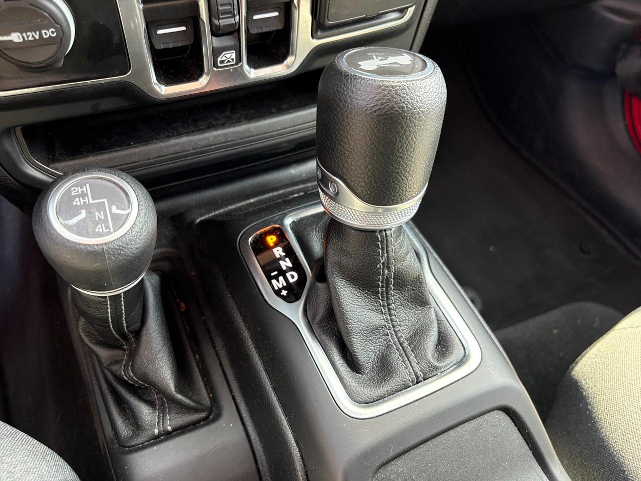 Jeep Wrangler Sahara 2025