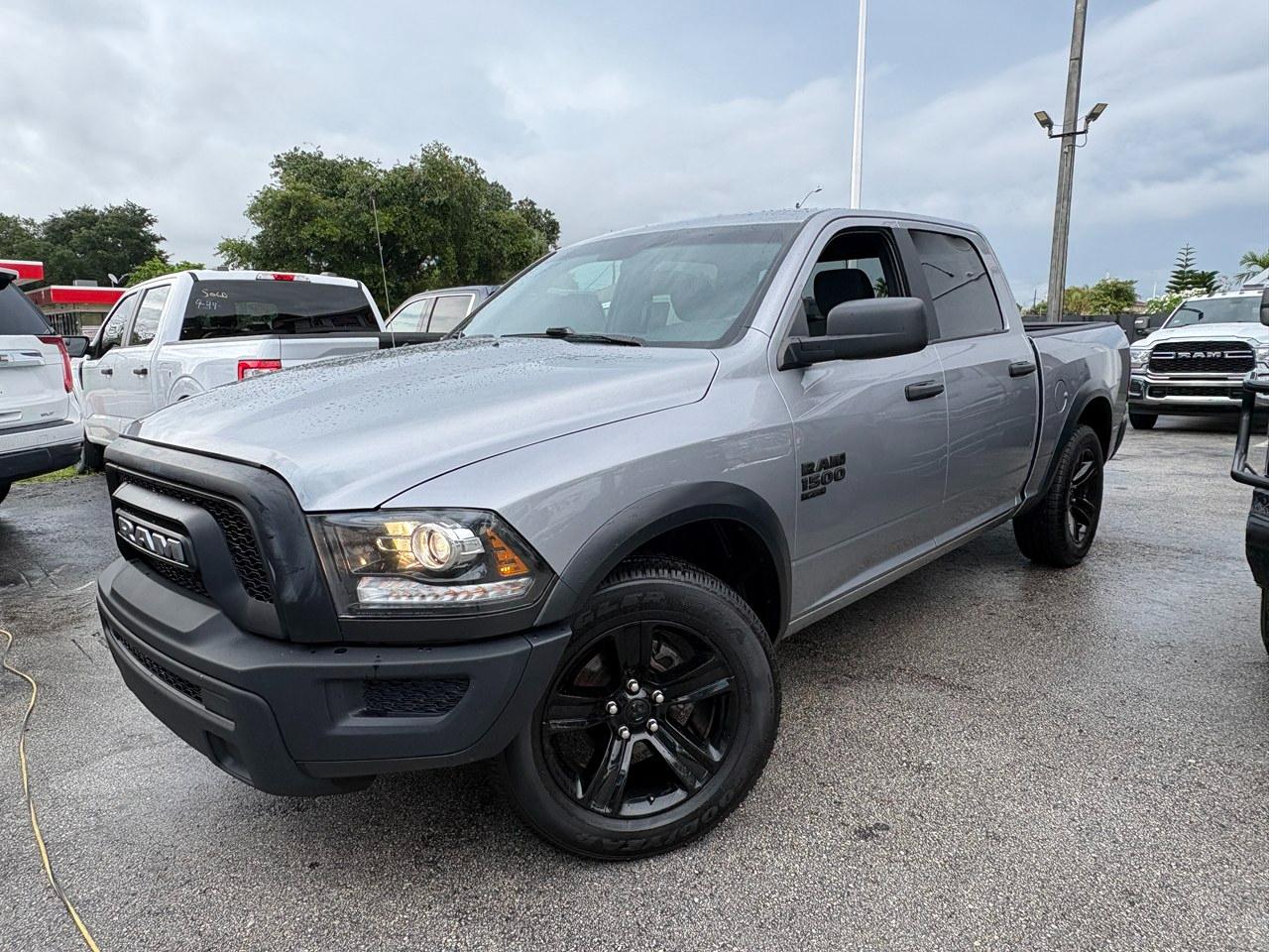 RAM 1500 Classic Tradesman Crew Cab SWB 2WD 2024
