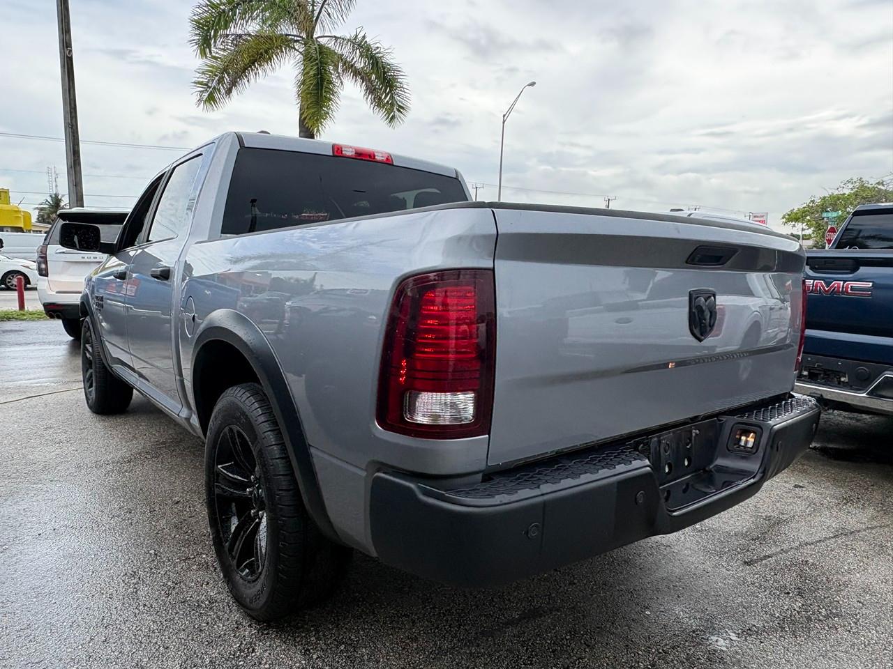 RAM 1500 Classic Tradesman Crew Cab SWB 2WD 2024