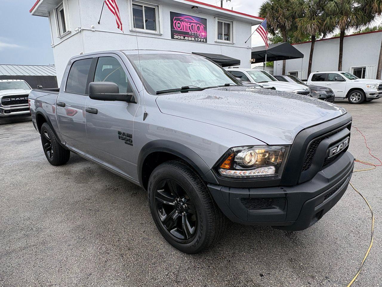 RAM 1500 Classic Tradesman Crew Cab SWB 2WD 2024
