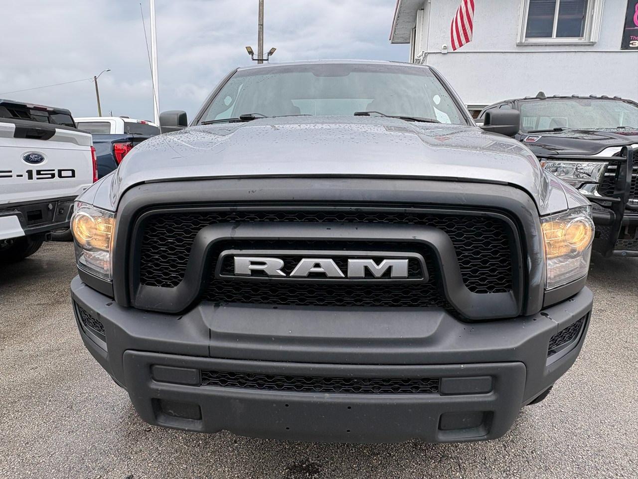 RAM 1500 Classic Tradesman Crew Cab SWB 2WD 2024