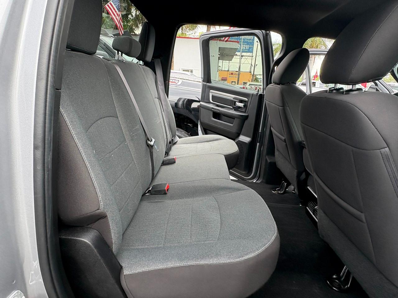 RAM 1500 Classic Tradesman Crew Cab SWB 2WD 2024
