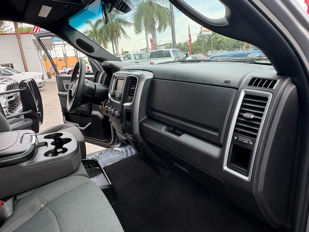 RAM 1500 Classic Tradesman Crew Cab SWB 2WD 2024