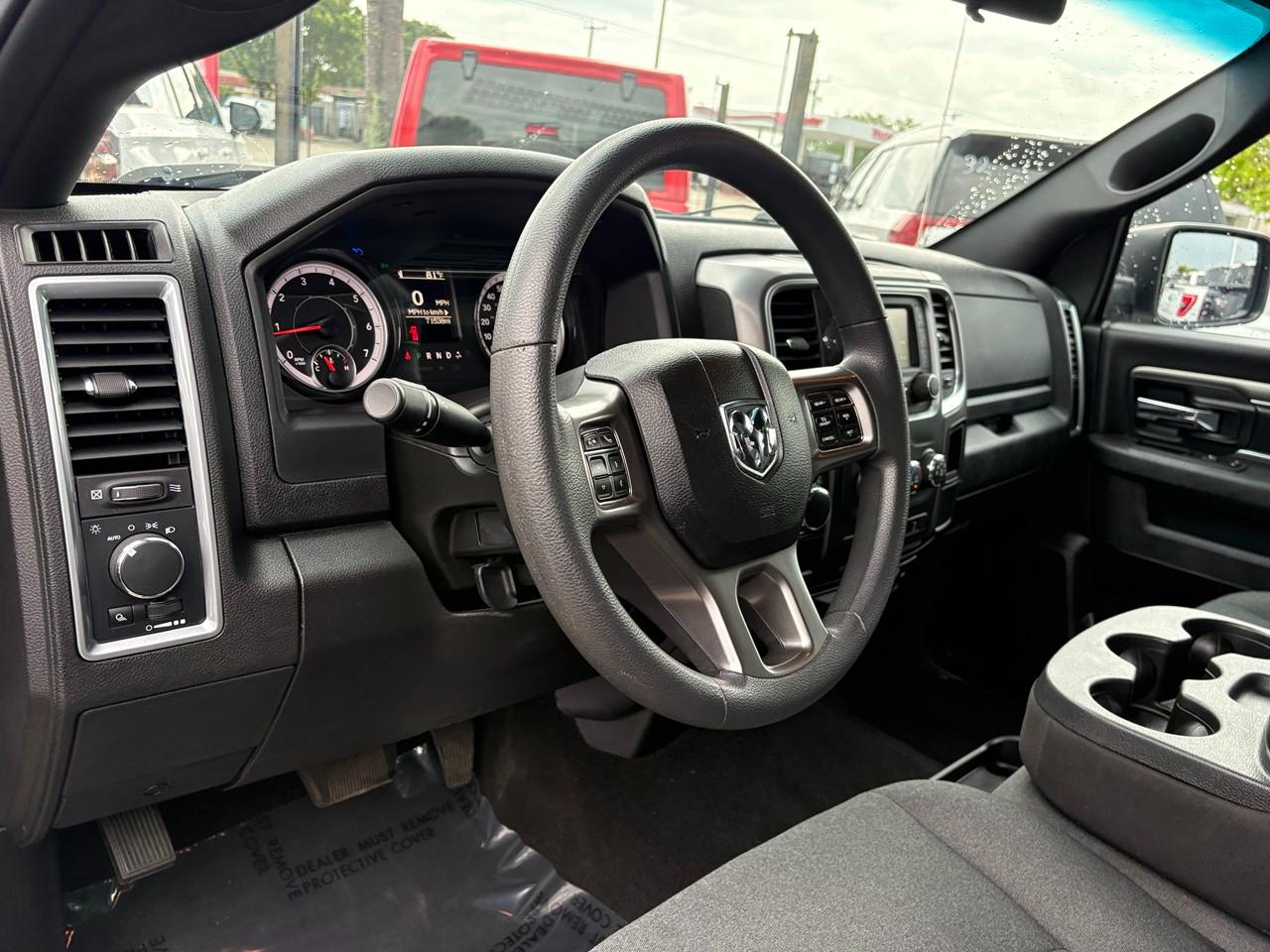 RAM 1500 Classic Tradesman Crew Cab SWB 2WD 2024