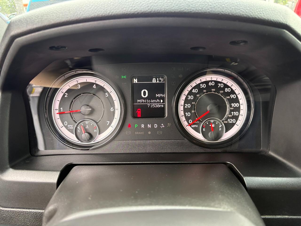 RAM 1500 Classic Tradesman Crew Cab SWB 2WD 2024