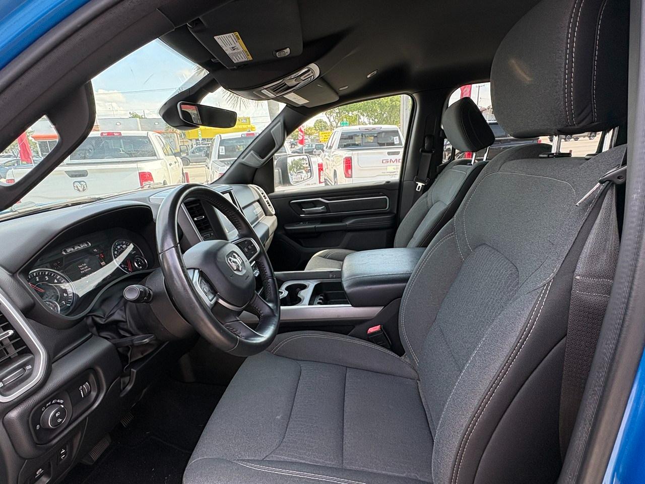 RAM 1500 Big Horn Crew Cab SWB 2WD 2022