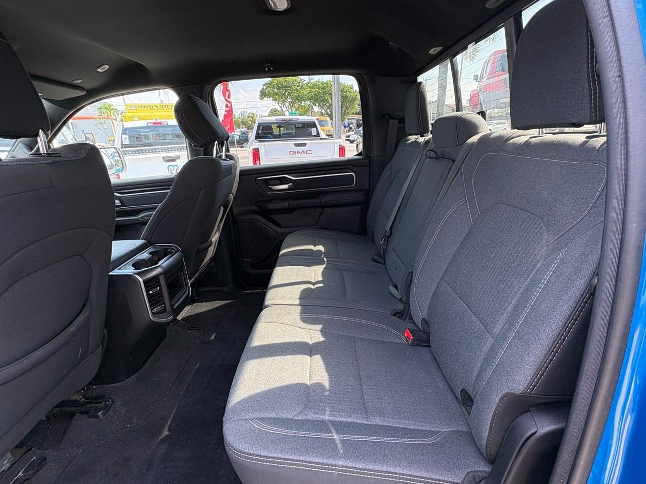 RAM 1500 Big Horn Crew Cab SWB 2WD 2022