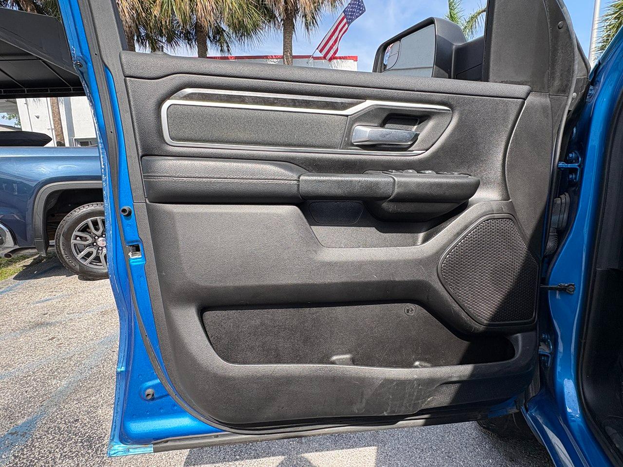 RAM 1500 Big Horn Crew Cab SWB 2WD 2022