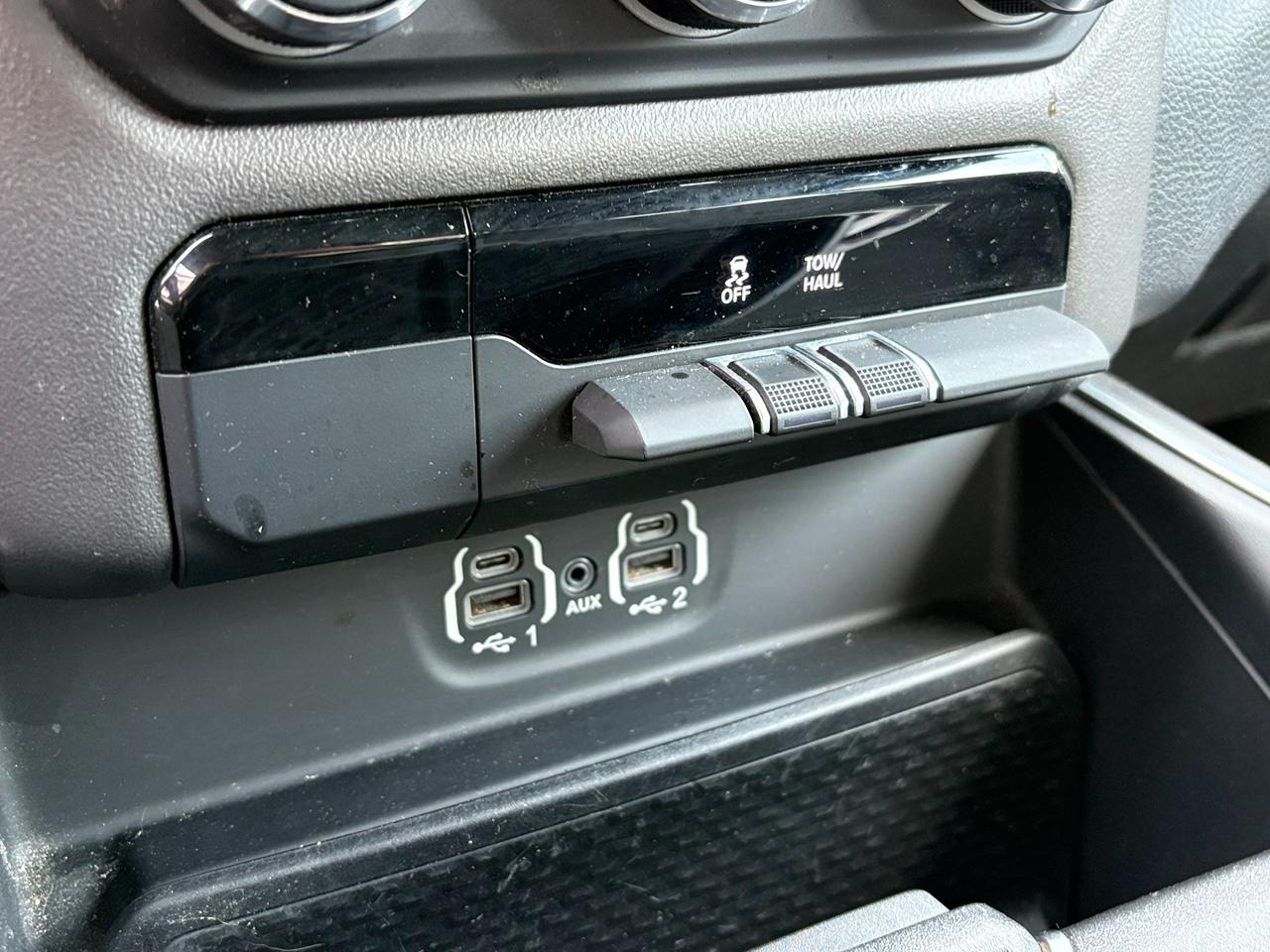 RAM 1500 Big Horn Crew Cab SWB 2WD 2022