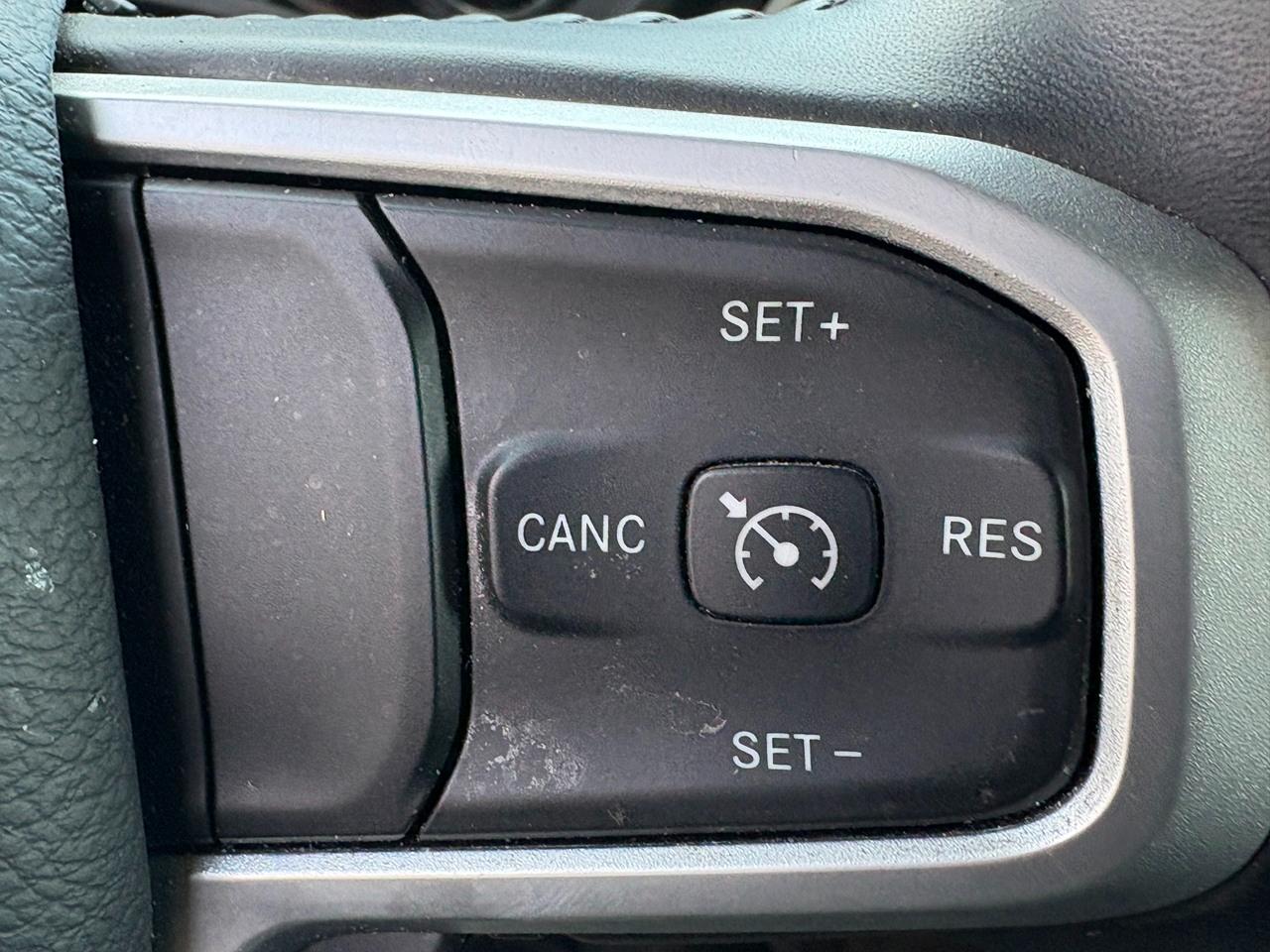 RAM 1500 Big Horn Crew Cab SWB 2WD 2022