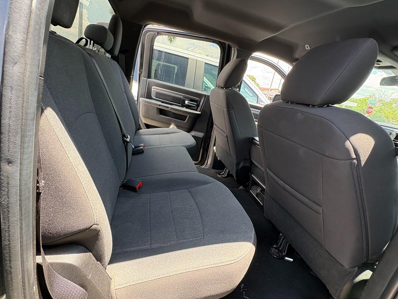 RAM 1500 Classic Tradesman Crew Cab SWB 4WD 2024