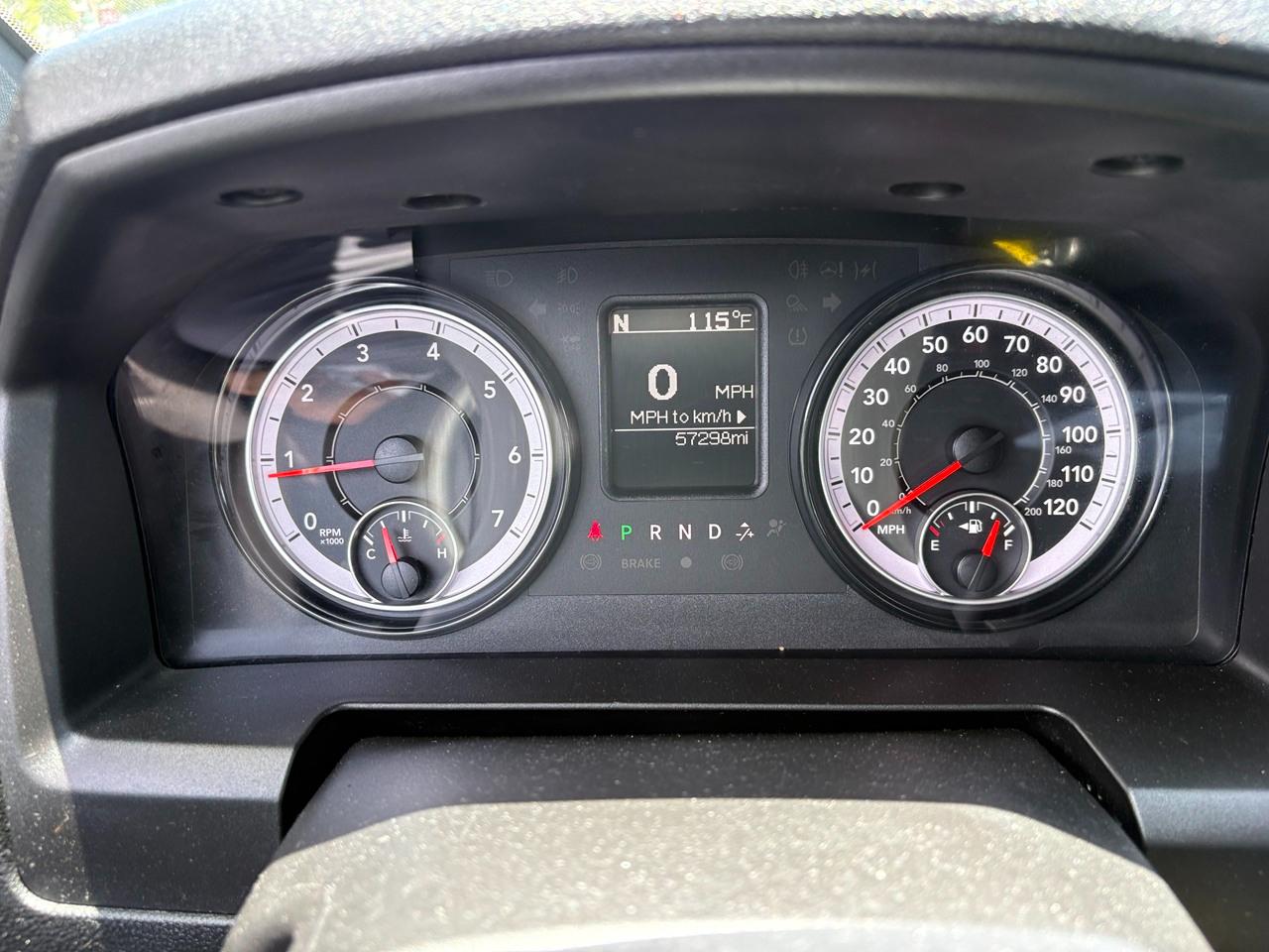 RAM 1500 Classic Tradesman Crew Cab SWB 4WD 2024