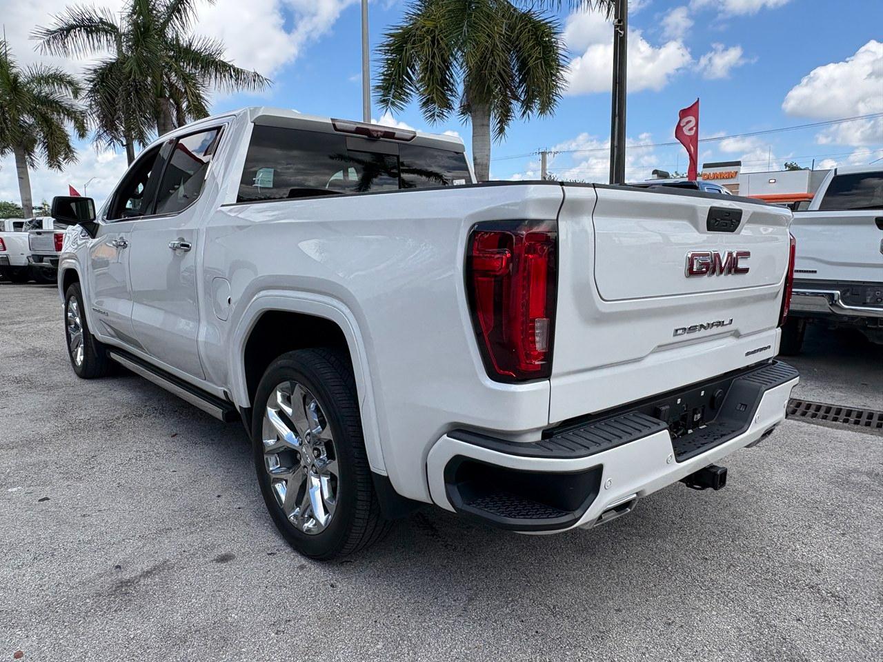 GMC Sierra 1500 Denali Crew Cab 2WD 2020