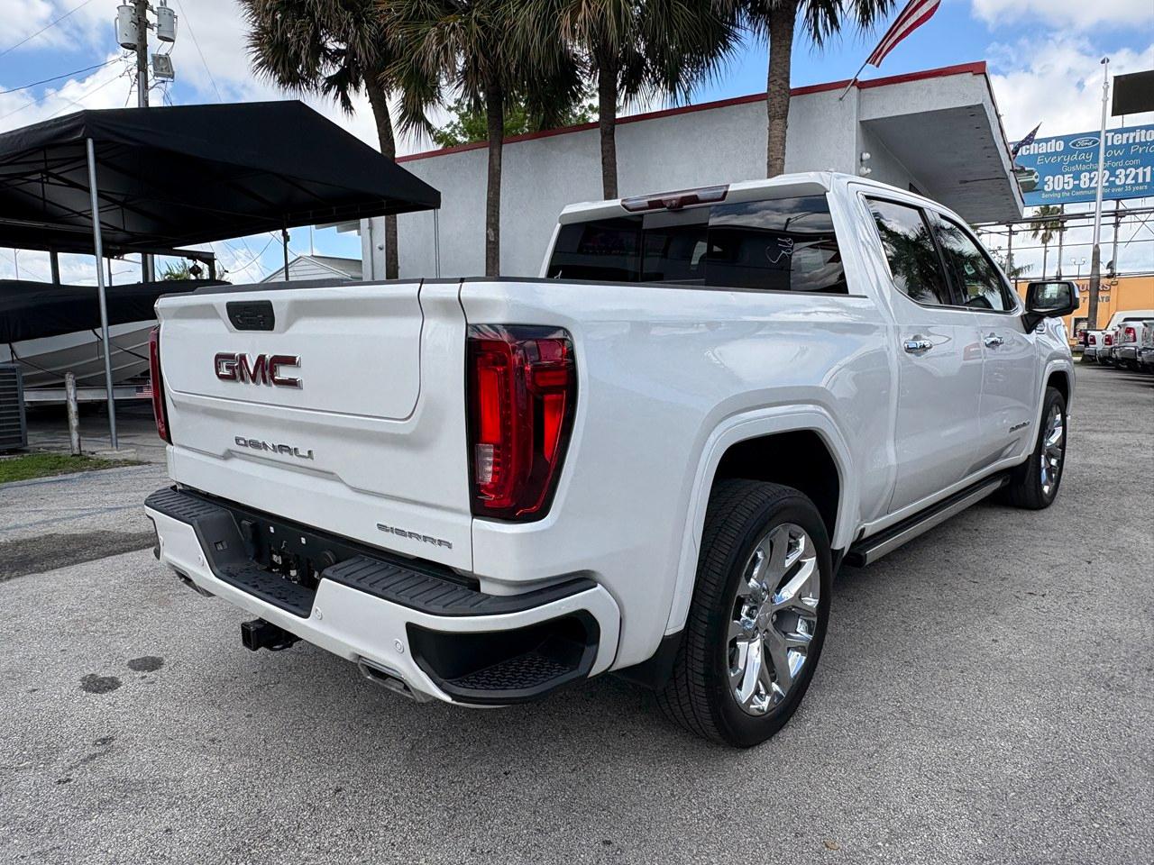 GMC Sierra 1500 Denali Crew Cab 2WD 2020